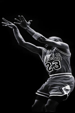 The Iconic Shot: Michael Jordan in Action 🏀✨