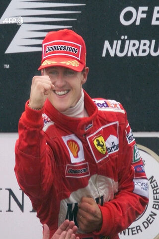 Celebrating Victory: The Legend of Michael Schumacher 🏆