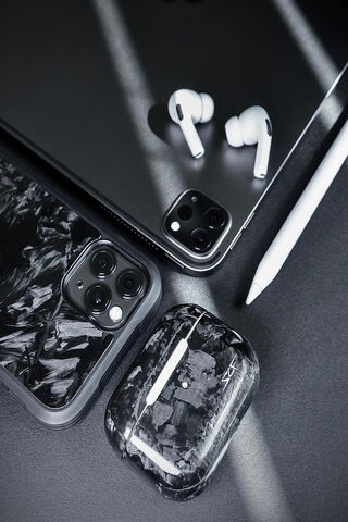 Sleek Elegance: The Apple Carbon Fiber Collection 🍏✨