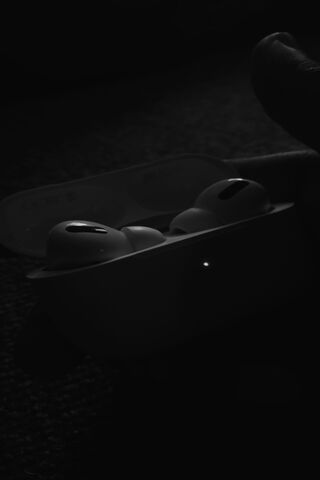 AirPods Pro Vibe: The Sound of Silence 🎧✨