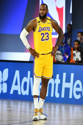 LeBron James: The King on the Court 👑🏀