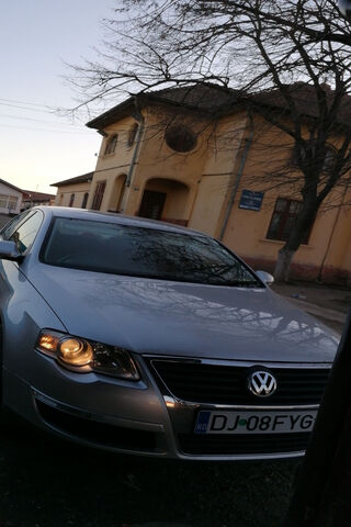 Sleek Elegance: The Volkswagen Passat B6 🚗✨