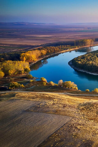 Nature's Serenity: The Huawei Unlock Experience 🌅