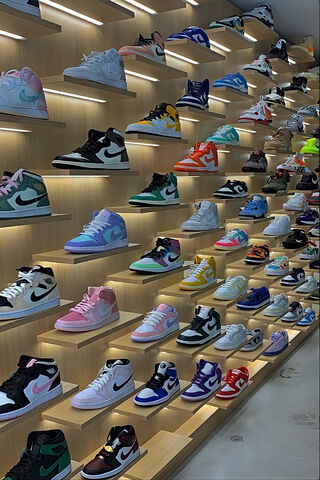 Sneaker Paradise: The Jordan Wall Experience 🏆👟