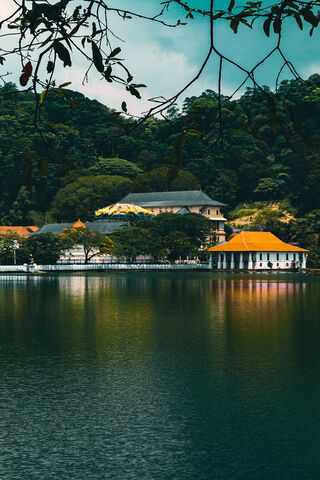 Kandy: The Serene Jewel of Sri Lanka 🌿🏞️