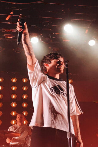 Live Energy: A Night with Louis Tomlinson 🎤✨