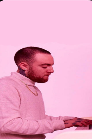 Melodies of Reflection: The Essence of Mac Miller 🎶