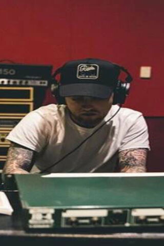 Creating Magic: The Studio Vibes of Mac Miller 🎶✨