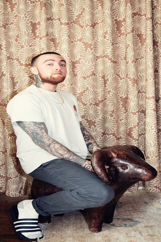 Mac Miller: A Moment of Creative Expression 🎤✨