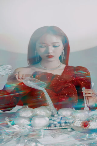 Glistening Elegance: The Red Apple SinB Experience 🍏✨