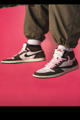 Travis Scott's Iconic Sneaker Style 👟✨