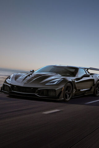 Unleashing Power: The Corvette ZR1 Roars to Life! 🏎️💨