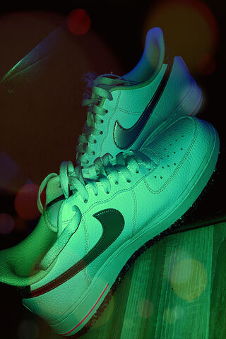 Glow in the Dark: Nike Air Force Magic ✨👟