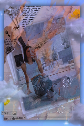 Dreamy Reflections: A Slice of Applesauce 🍏✨