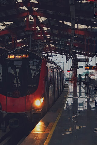 Lucknow's Modern Transit: A Glimpse of Progress 🚉✨