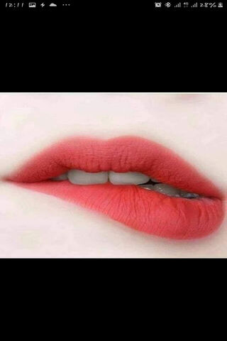 Sweet Craving Lips