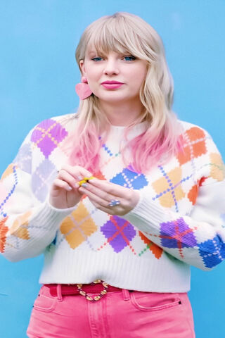 Colorful Vibes: Taylor's Lover Era 🌈✨