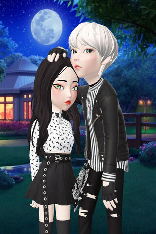 Moonlit Moments: The Cuties Connection 🌙❤️