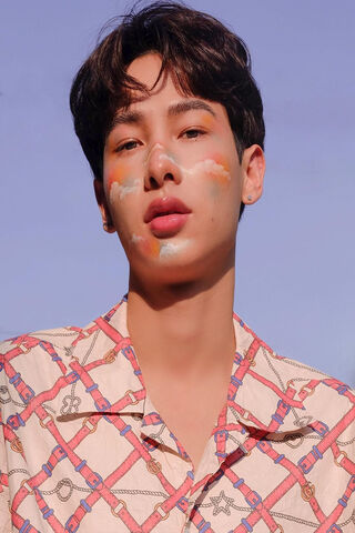 Artistic Vibes: Gun Attaphan's Colorful Expression 🎨✨