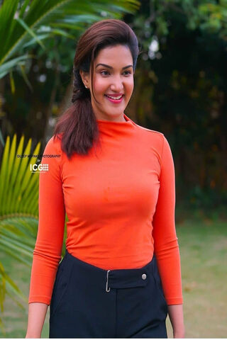 Honey Rose, malayalam actress, saree beauty, HD phone wallpaper in 2023 |  Rose actress, Beauty, Honey rose