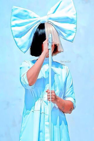 Mystique in Blue: The Enigmatic Sia 🎤✨