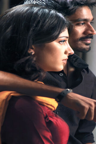 Dhanush: A Moment of Connection