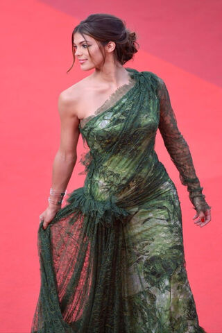 Elegance in Green: A Miss France Moment 🌿✨