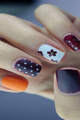 Floral Fantasy: A Nail Art Delight 🌸💅