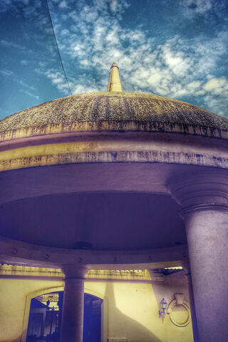 Architectural Elegance: A Fashionable Perspective