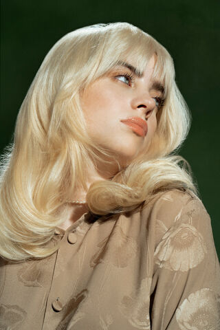 Billie Eilish: A Moment of Elegance 🌟