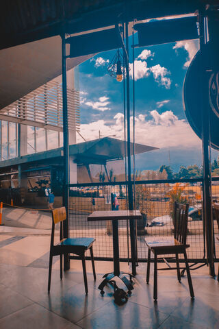 Cozy Moments Await: The Couple Chair Experience