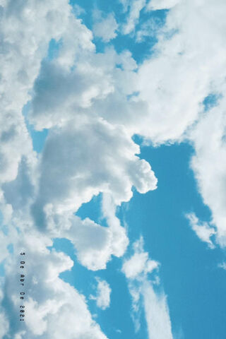 Whispers of the Sky: A Cloudy Daydream ☁️✨