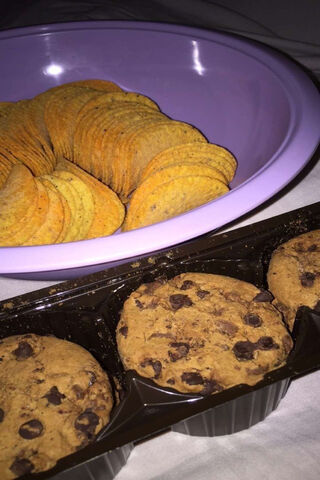 Chips & Cookies Delight 🍪🥔