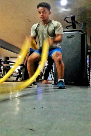 Unleashing Strength: Battle Ropes in Action 💪🔥