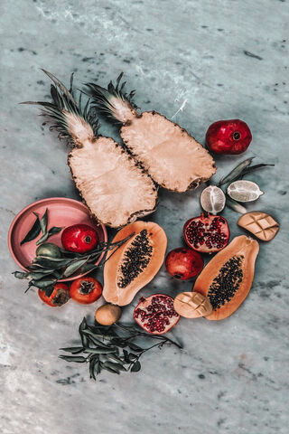 Tropical Delight: A Fruitful Feast 🍍🍏