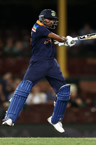 Hardik Pandya: The All-Rounder in Action! 🏏🔥