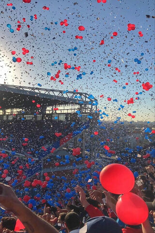 Celebration of Passion: Hinchada De Ciclon 🎉⚽️