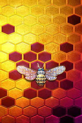Glistening Majesty: The Royal Honey Bee