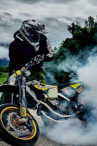 Supermoto