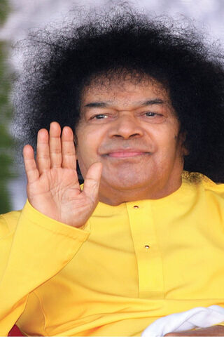 The Divine Presence of Sri Sathya Sai Baba 🌟