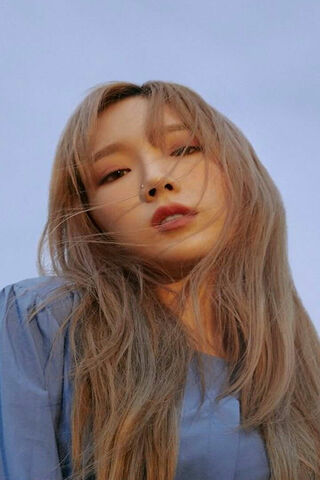 Taeyeon: A Moment of Serenity 🌅✨