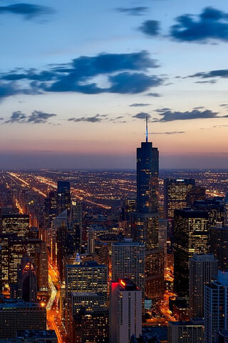 Twilight Over Empresa State: A City That Never Sleeps 🌆✨