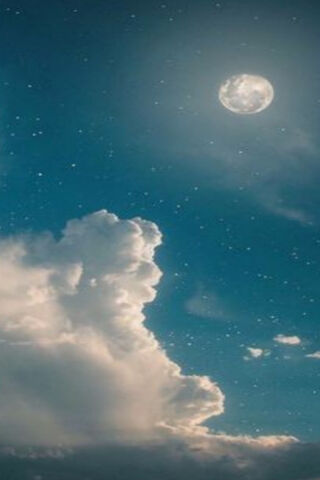 Lune: A Celestial Embrace 🌙✨