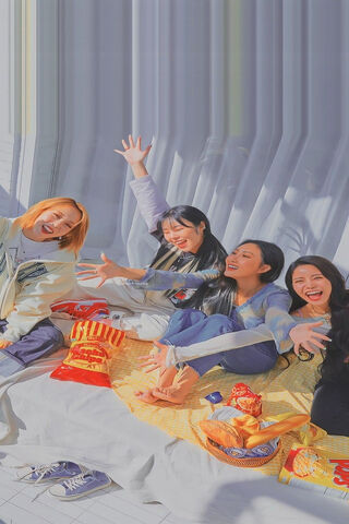 Mamamoo's Joyful Snack Time! 🍿✨