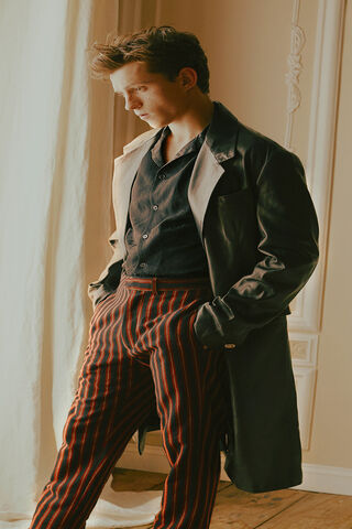 Chic Elegance: A Modern Style Icon