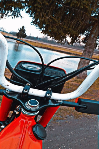 Tomos Automatic: The Classic Ride