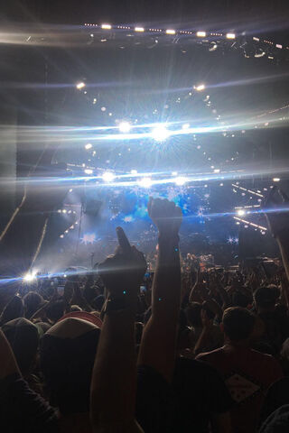 Electric Vibes: A Night to Remember 🎶✨