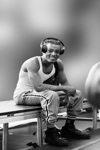 Vibes of a Legend: X*XTENTACION in the Moment 🎶✨
