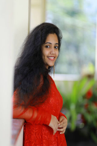 Anne's Radiant Charm 🌟