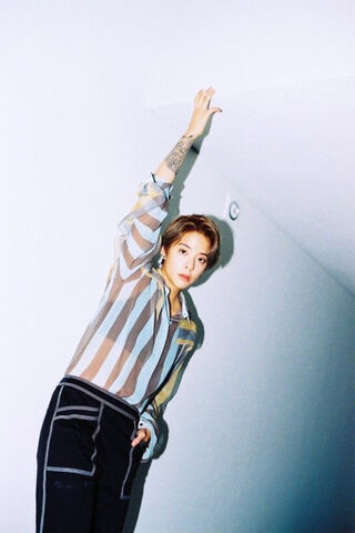 Amber Liu: Breaking Boundaries in Style 🌟
